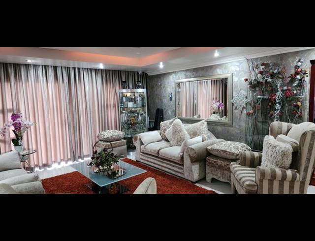 4 BEDROOM APARTMENT FOR SALE IN MORNINGSIDE